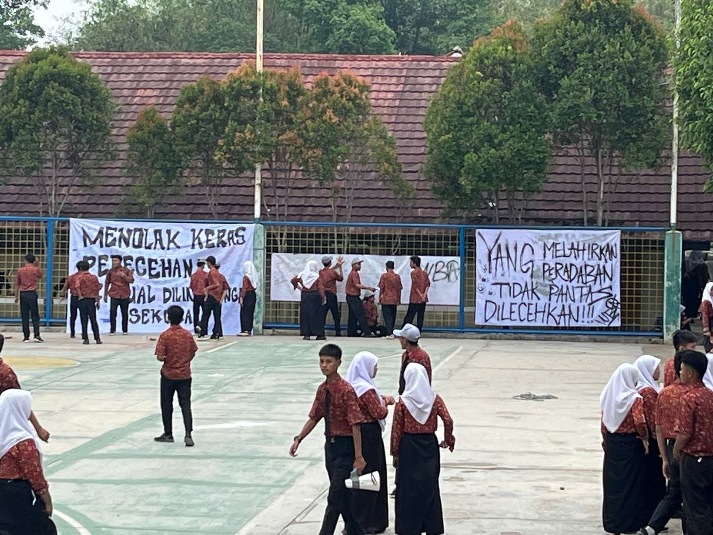 Oknum Guru Olahraga di SMAN 8 Kabupaten Tangerang Diduga Lecehkan Siswi