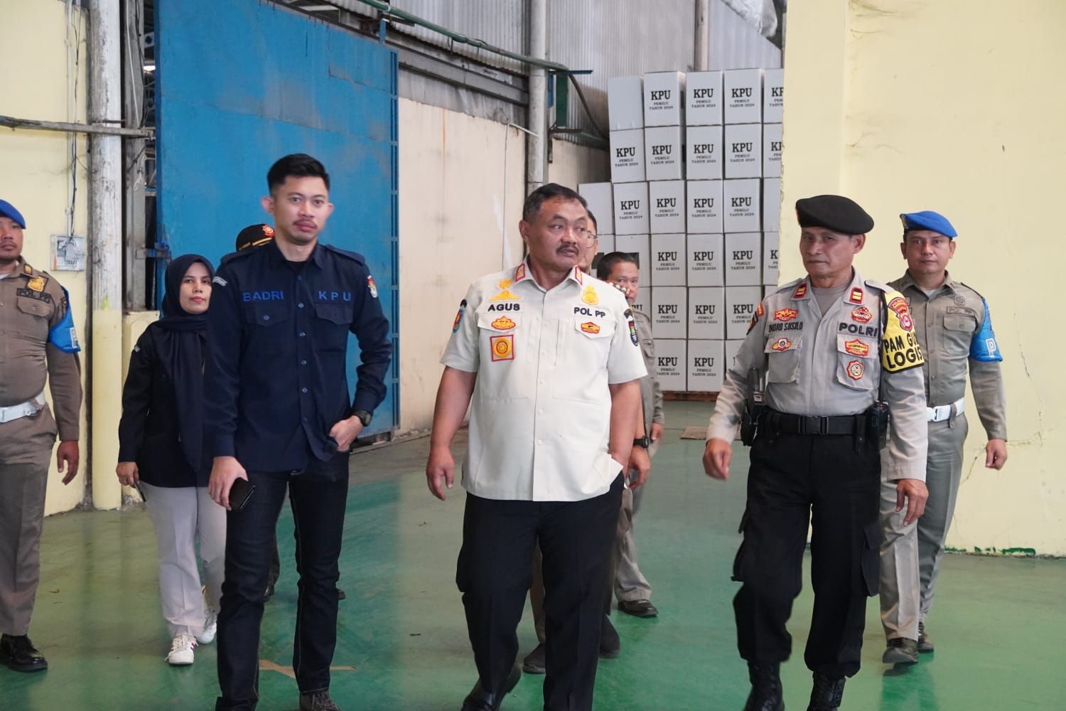 Pastikan Pemilu Serentak Aman, Kasat Pol PP Sambangi KPU