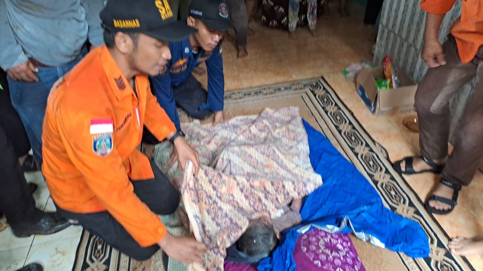 TIM SAR Gabungan Temukan 1 Jasad Korban Tenggelam di Kali Cirarab