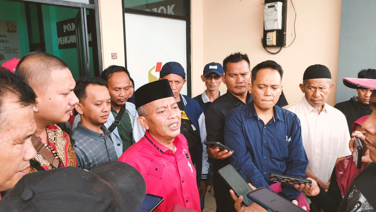 Peseteruan 2 Caleg PDI P, Akmaludin dan Gita Saling Tuding