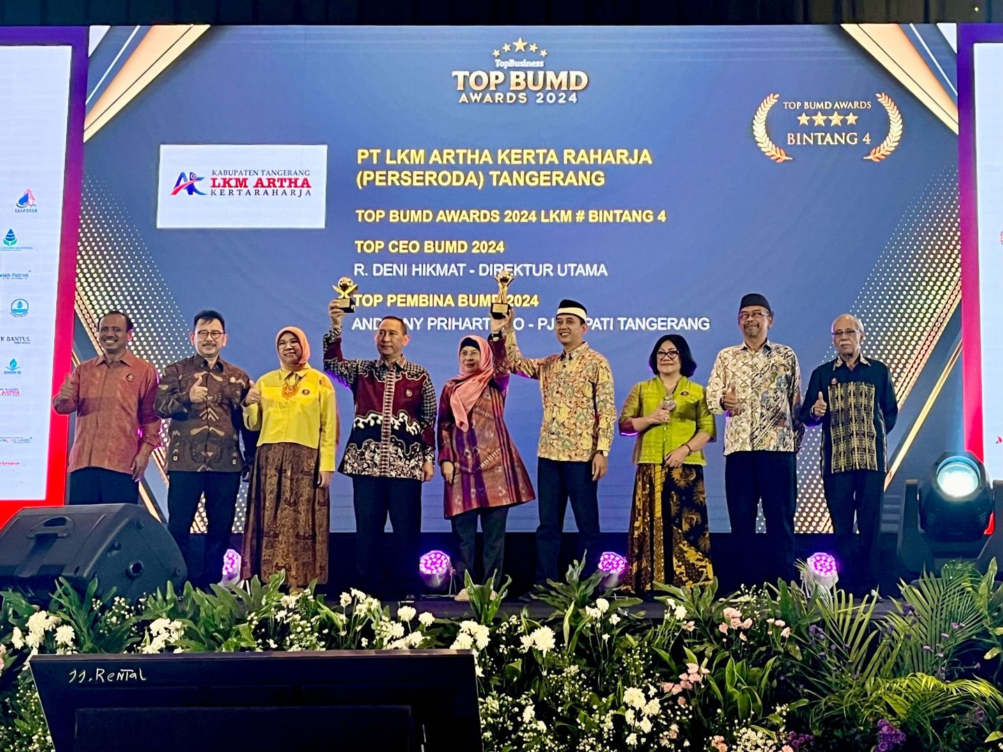 Setelah Sabet 7SKY Media Awards, Kini PT. LKM AKR Raih Penghargaan TOP BUMD Awards 2024