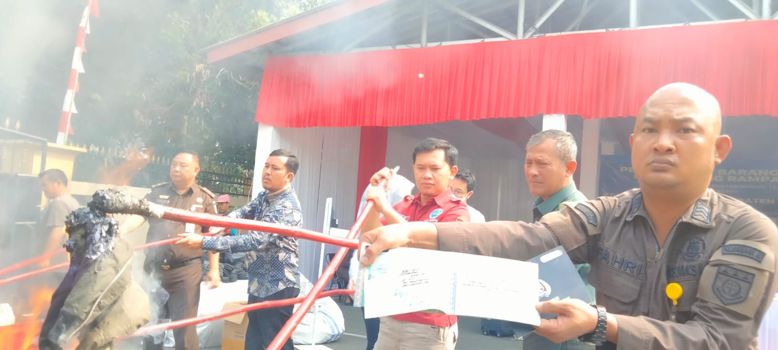 Pemalsuan BPKB dan Belasan Ribu Obat Terlarang Dimusnahkan Kejari