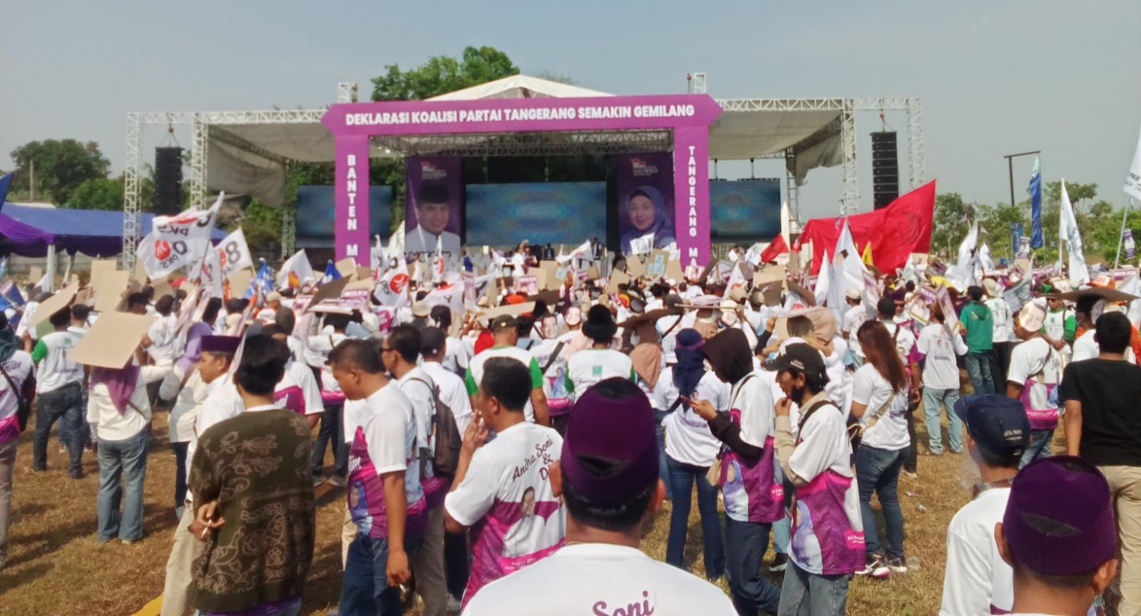 Puluhan Ribu Massa Banjiri Deklarasi Maesyal-Intan